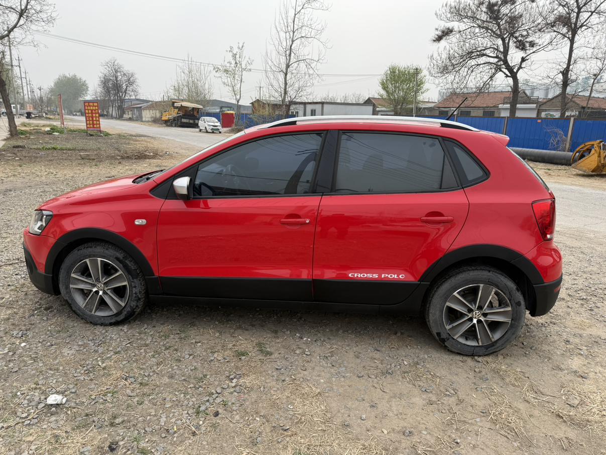 Volkswagen Polo 2012 thumb 2