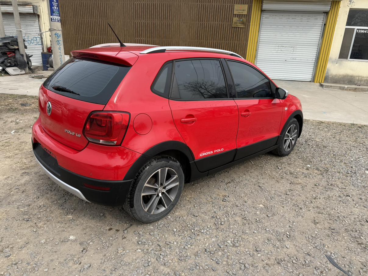 Volkswagen Polo 2012 thumb 4