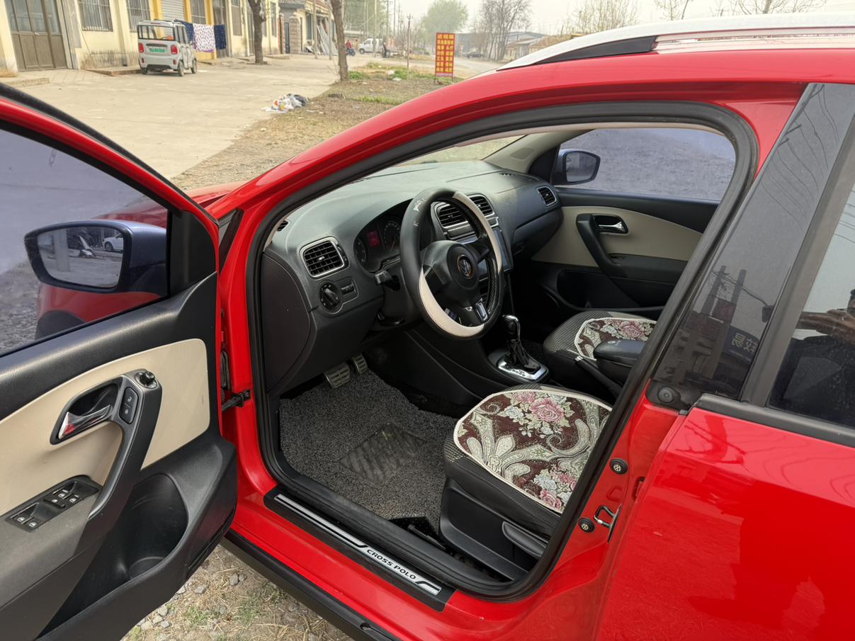 Volkswagen Polo 2012 thumb 9