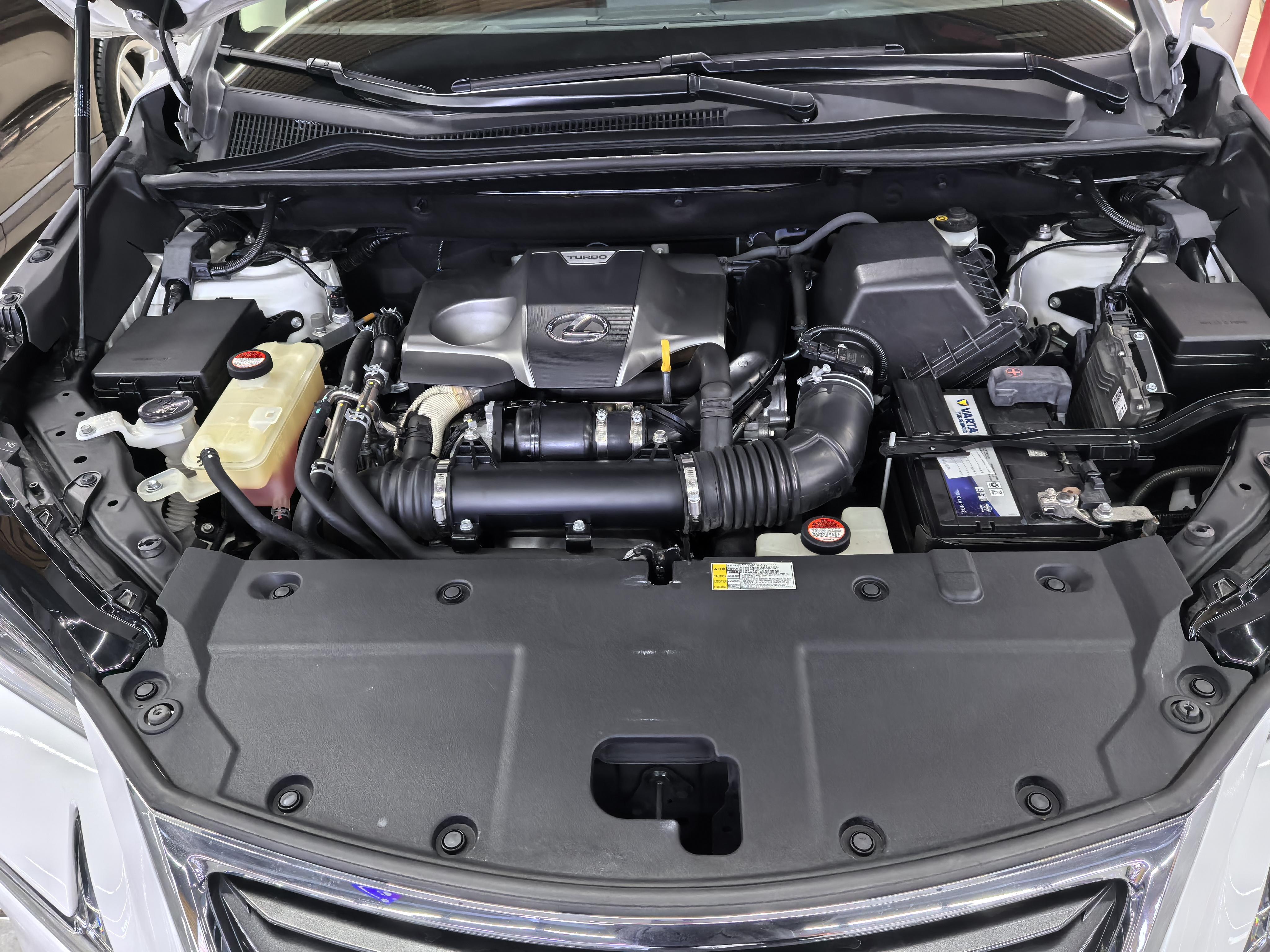 Lexus NX 2015 thumb 4