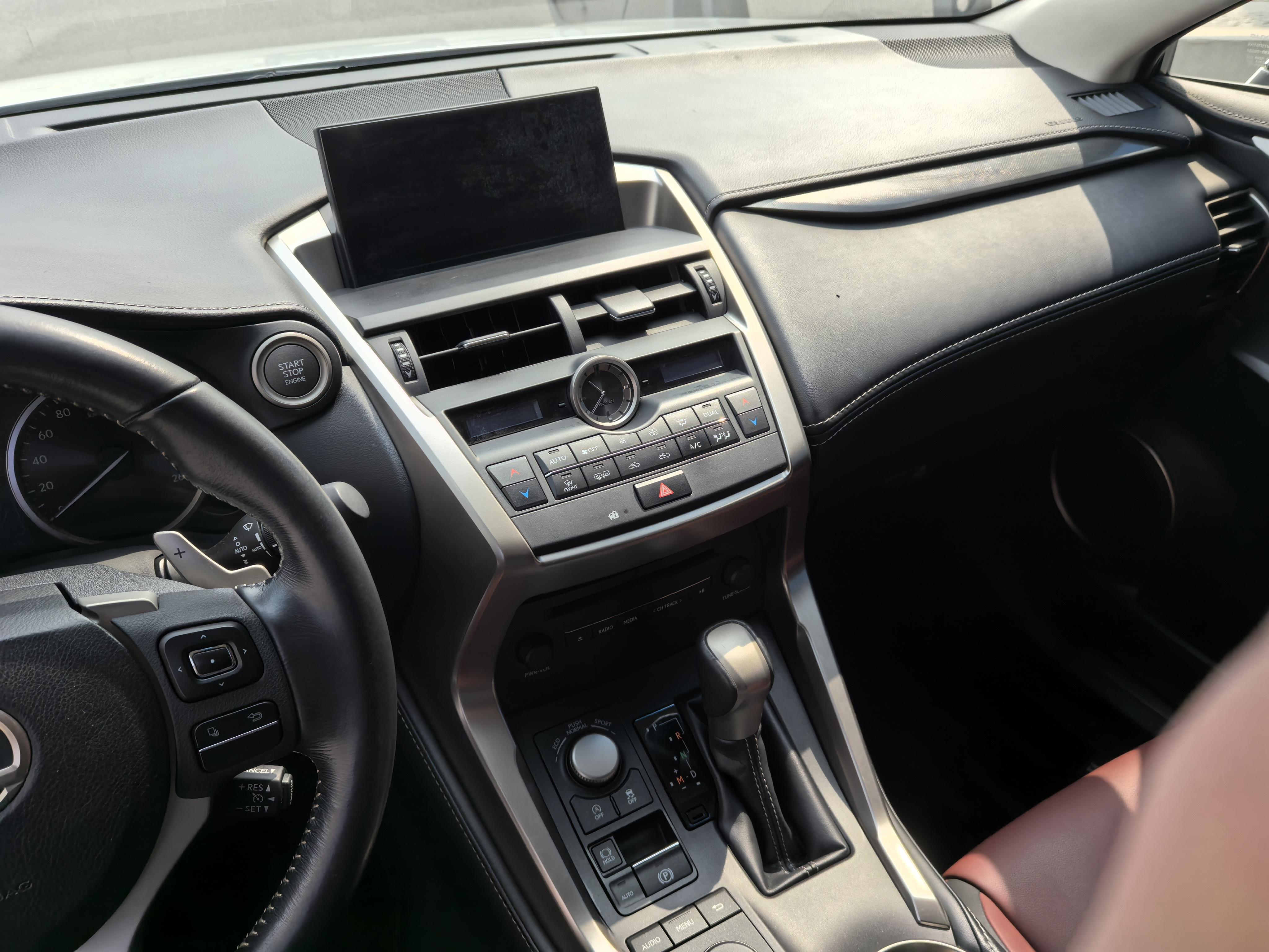 Lexus NX 2015 thumb 5