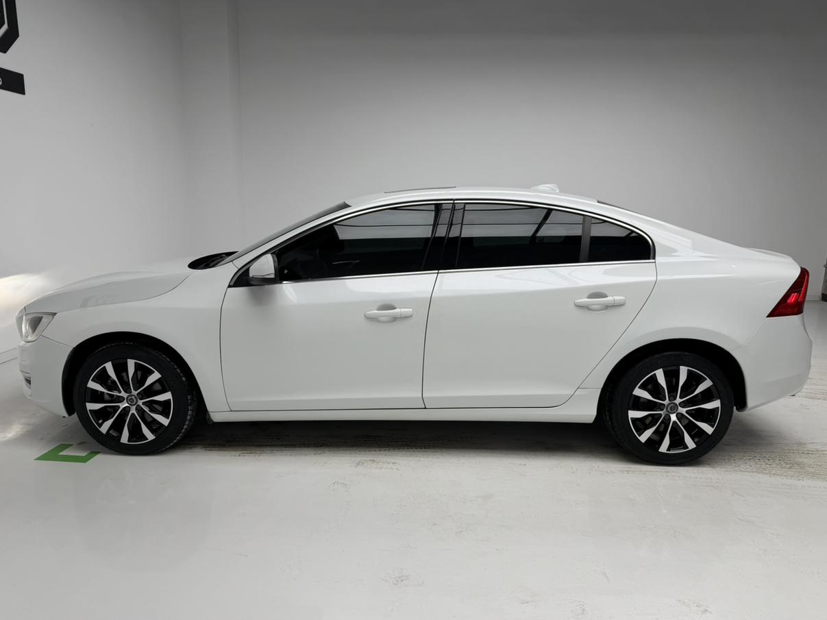 Volvo S60 2019 thumb 2