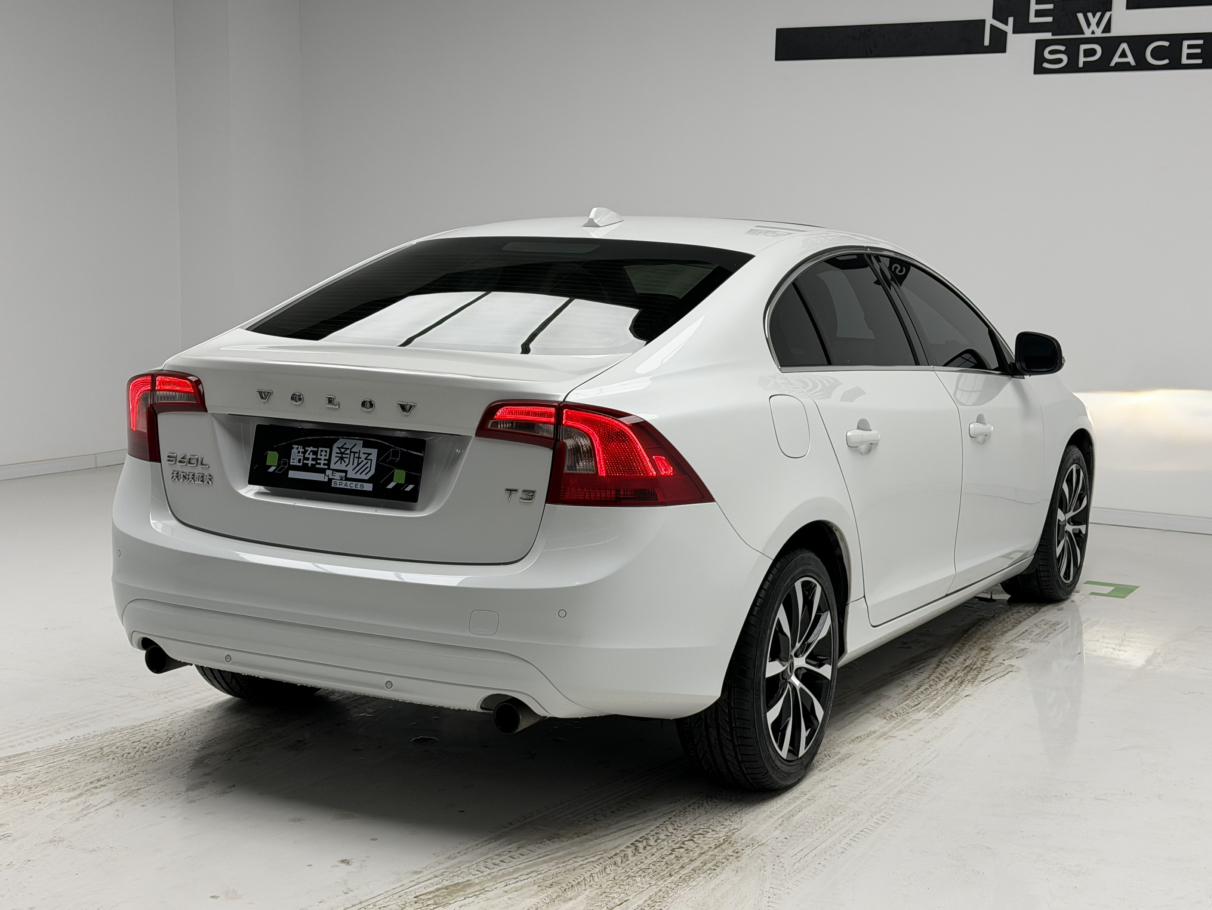 Volvo S60 2019 thumb 5