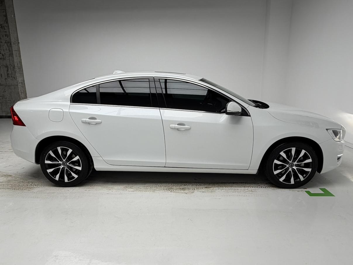 Volvo S60 2019 thumb 6