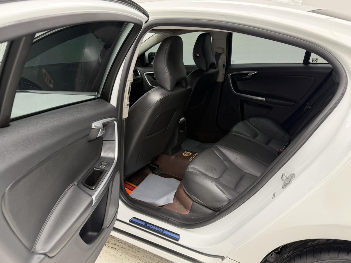 Volvo S60 2019 thumb 11