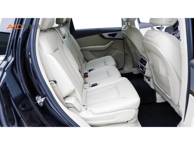 Audi Q7 2018 thumb 9