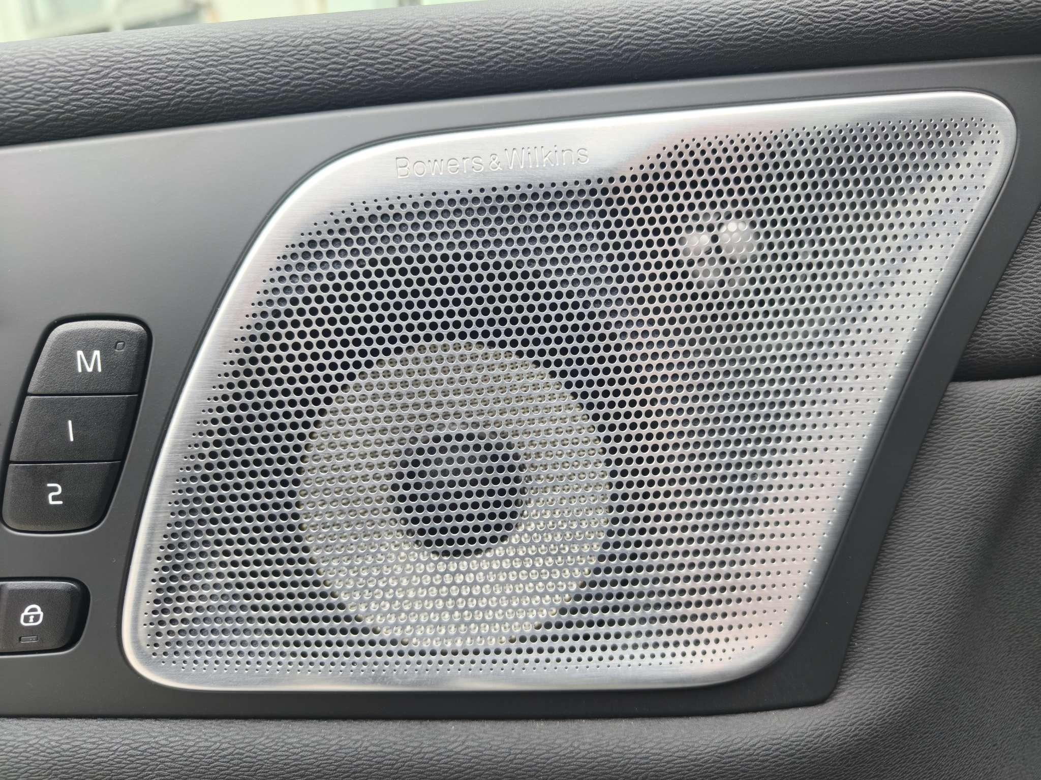 Volvo XC60 2025 thumb 3
