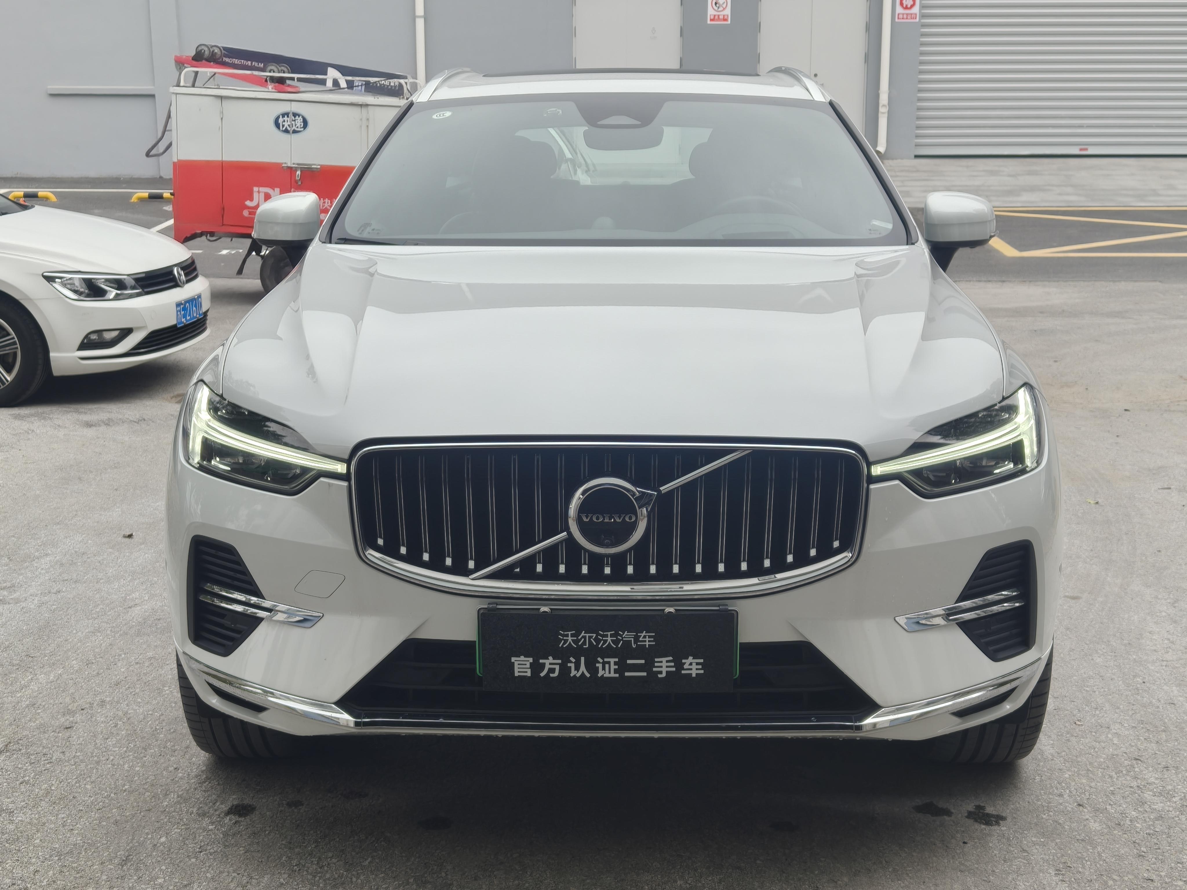 Volvo XC60 2025 thumb 11