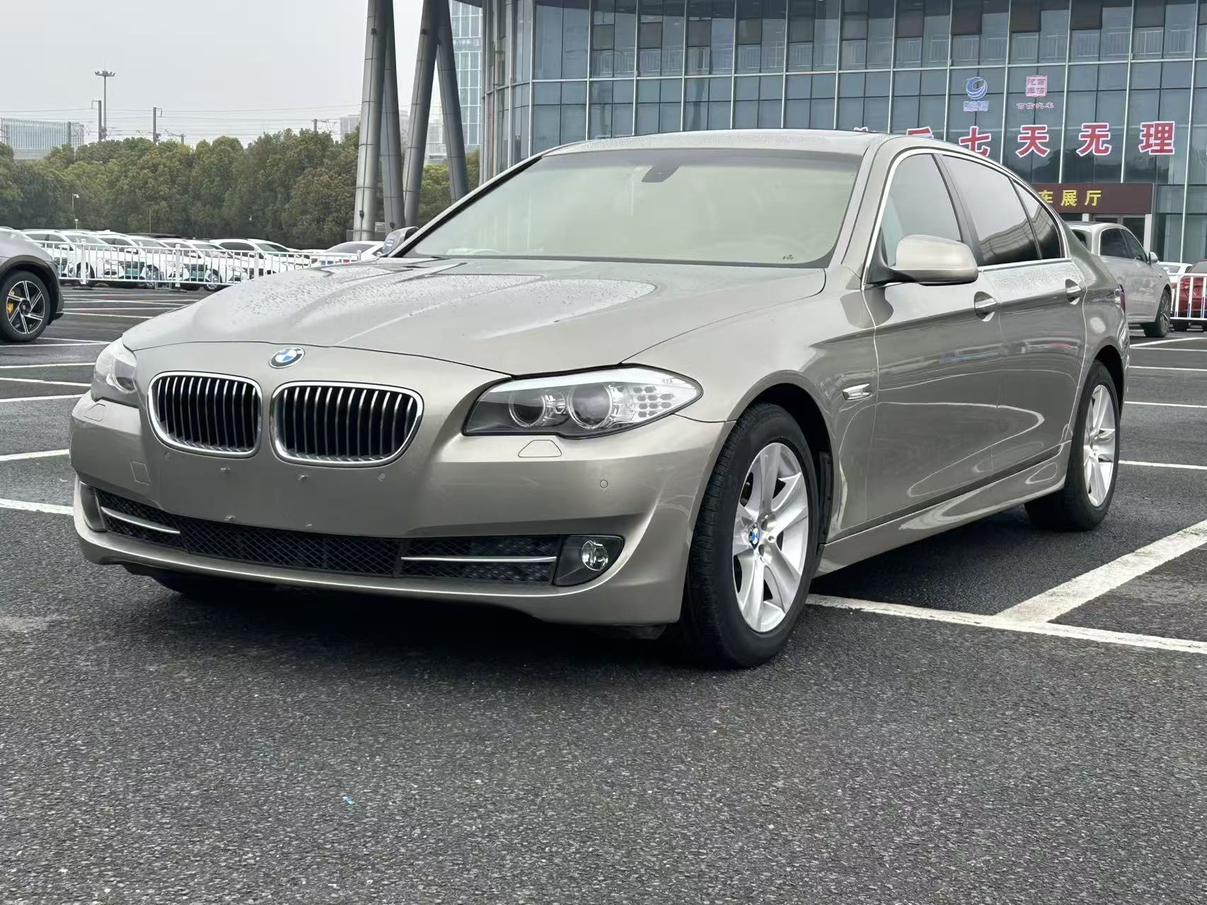 BMW 5 серии 2011 thumb 8
