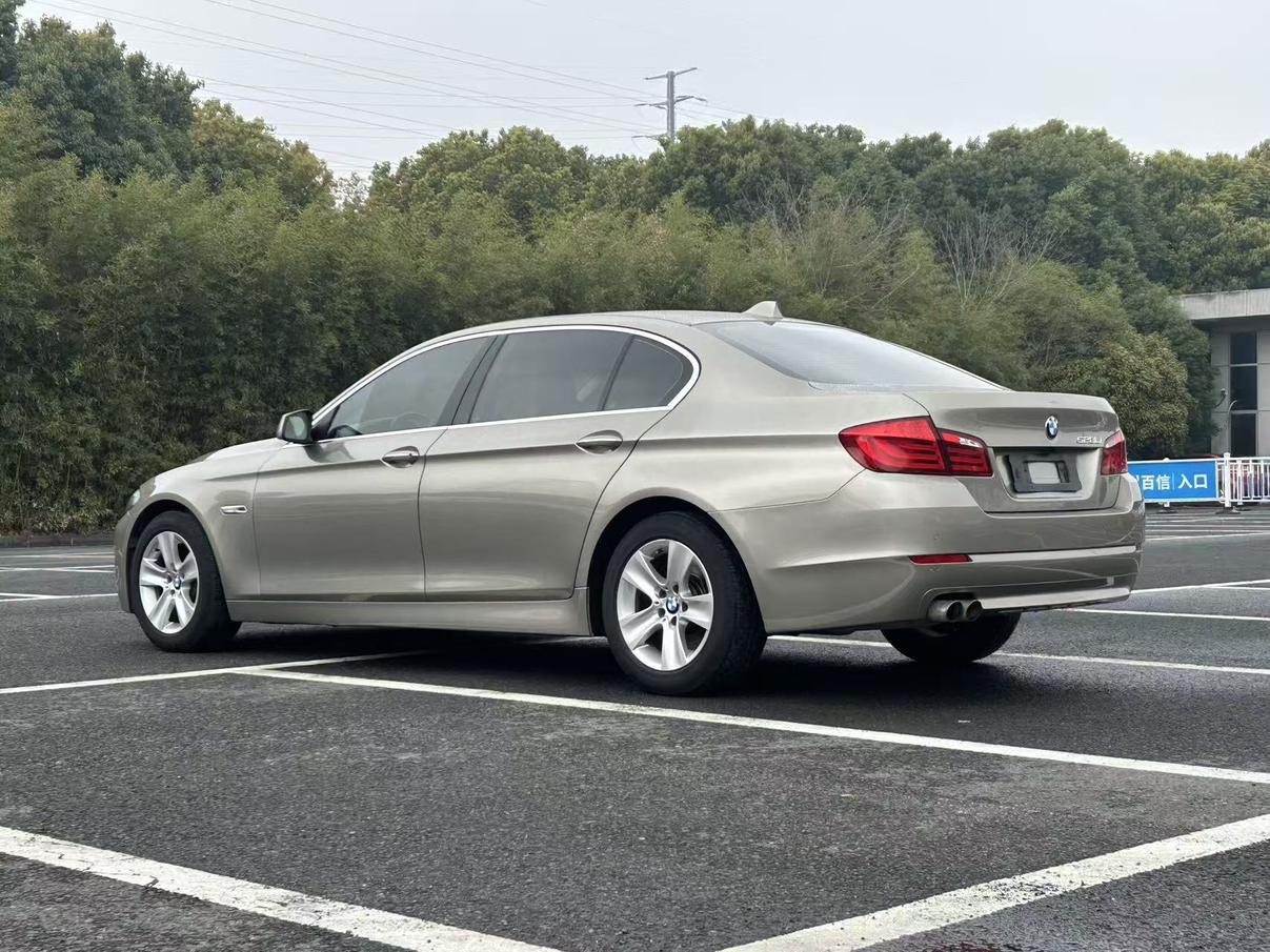 BMW 5 серии 2011 thumb 11