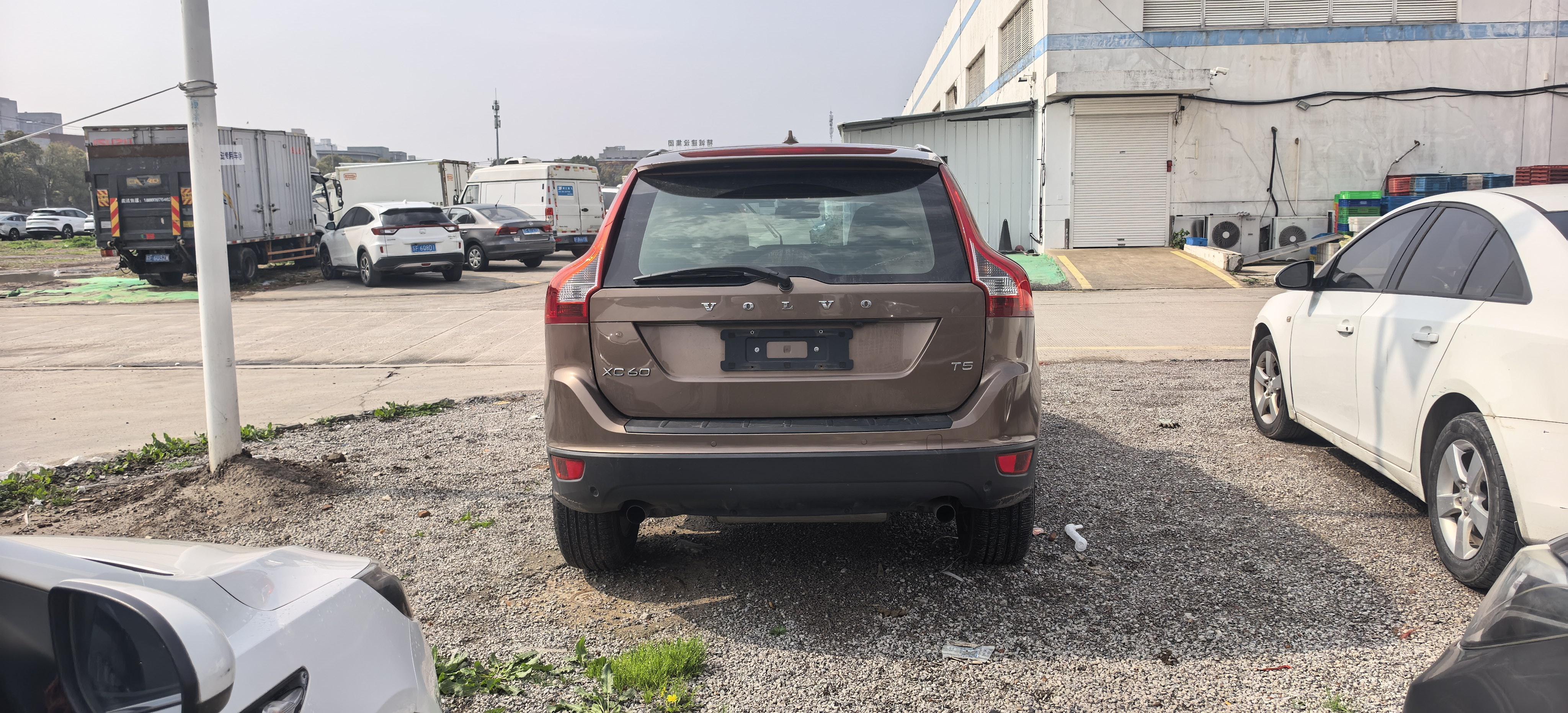 Volvo XC60 2013 thumb 2