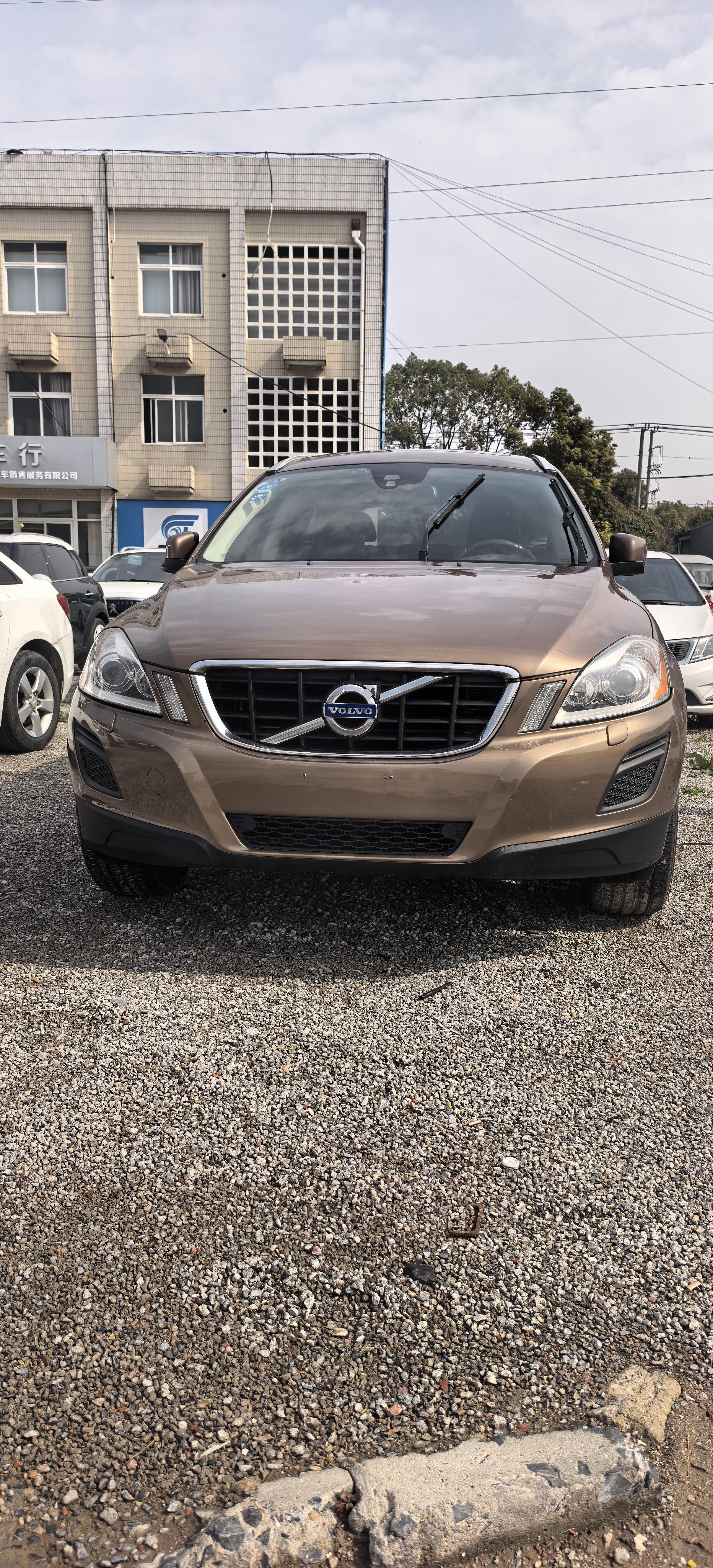 Volvo XC60 2013 thumb 5