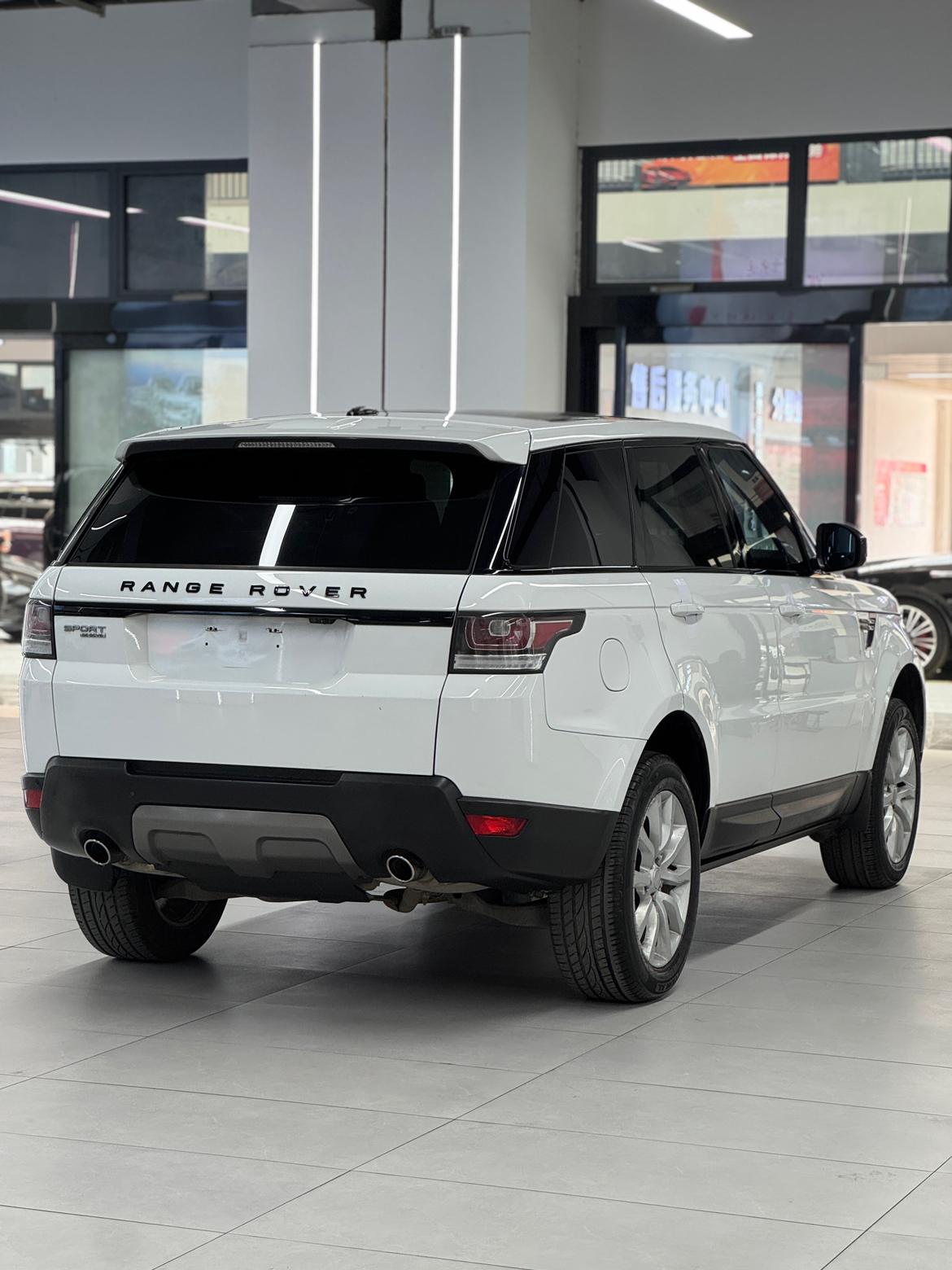 Land Rover Range Rover Sport 2016 thumb 4