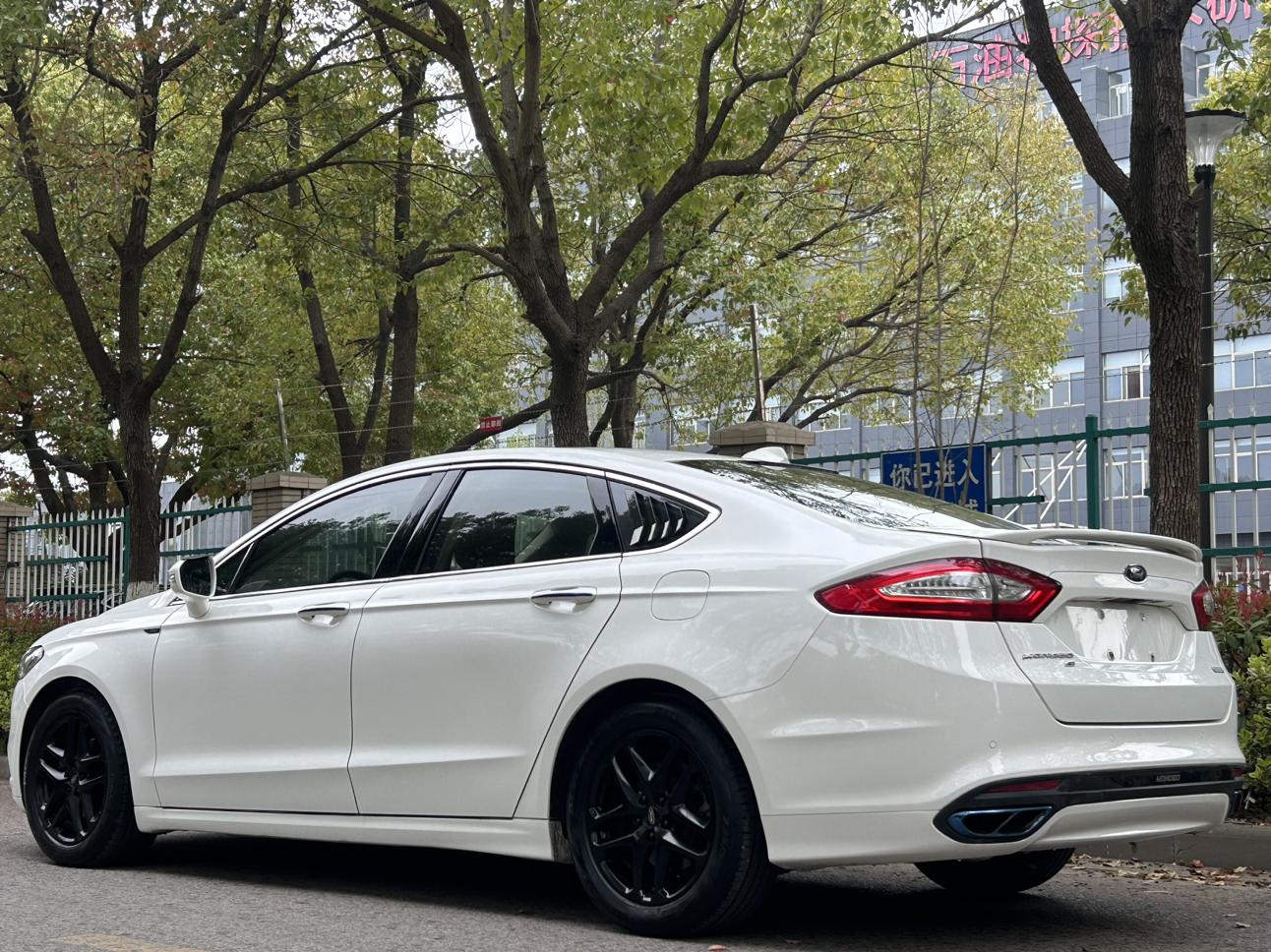 Ford Mondeo 2013 thumb 2