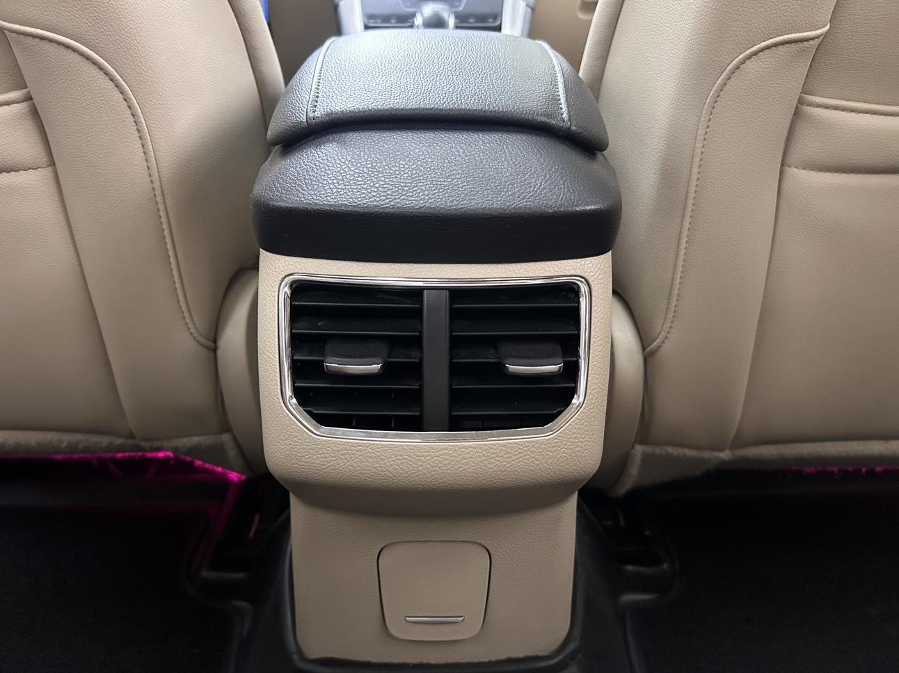 Ford Mondeo 2013 thumb 8