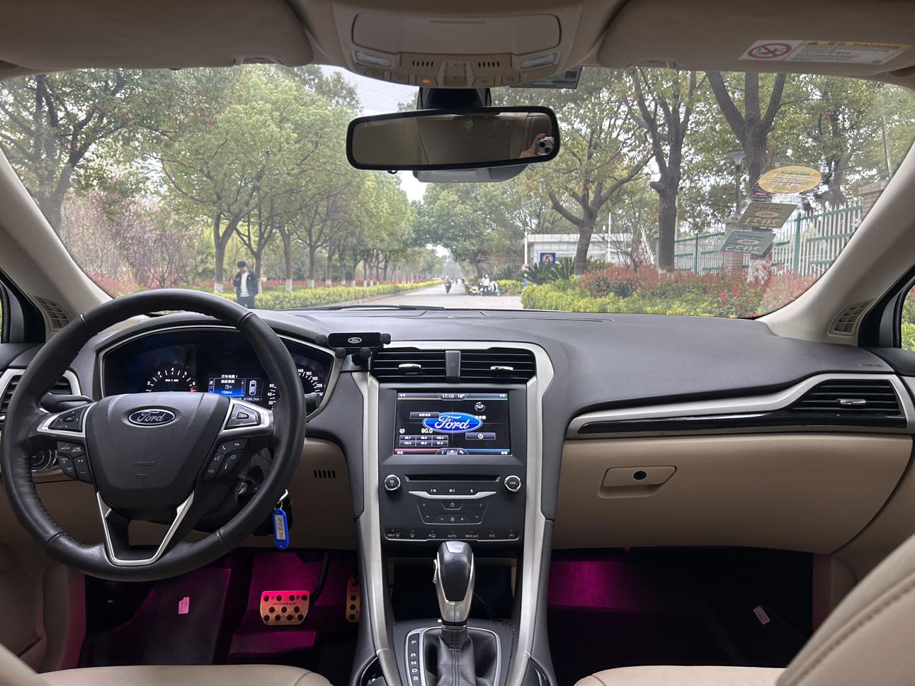 Ford Mondeo 2013 thumb 11