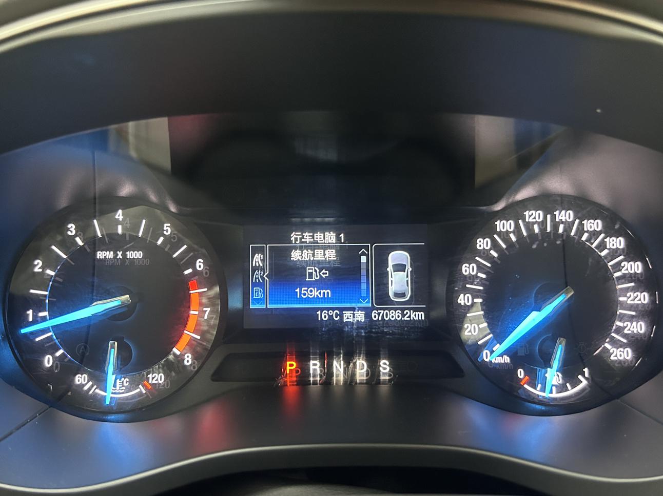 Ford Mondeo 2013 thumb 12