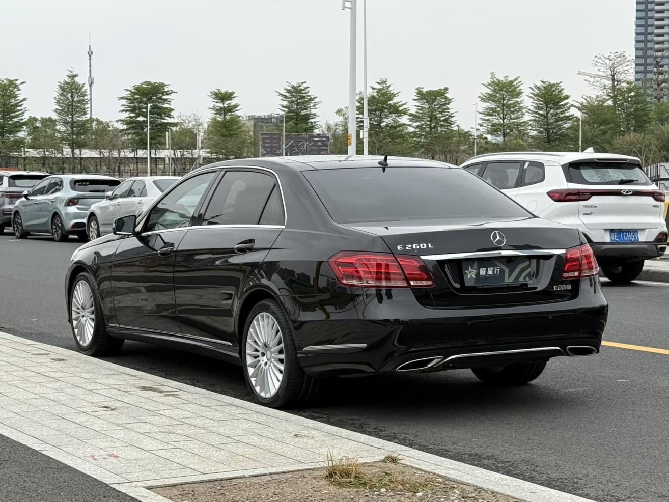Mercedes-Benz E-Class 2014 thumb 3