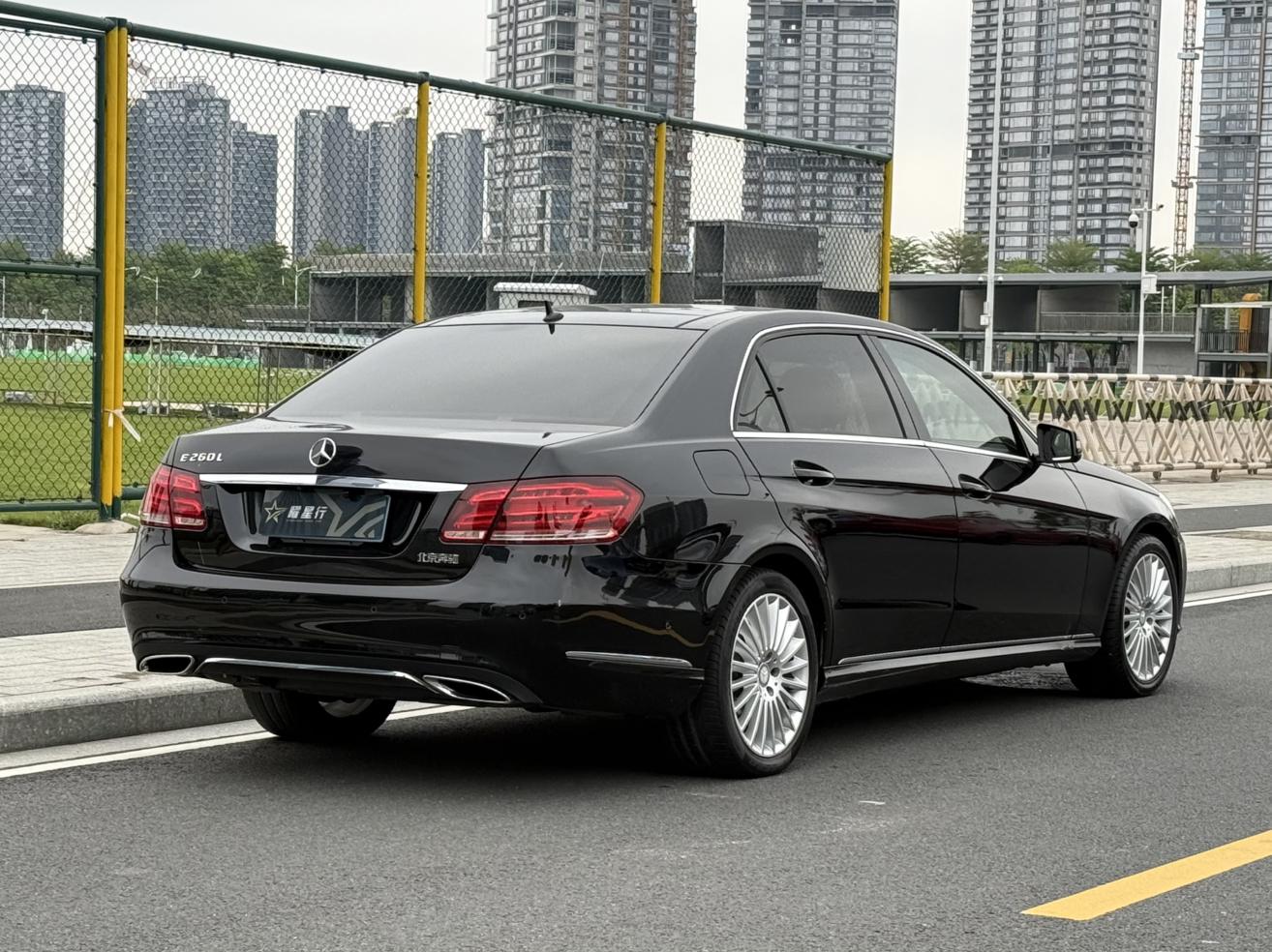 Mercedes-Benz E-Class 2014 thumb 5