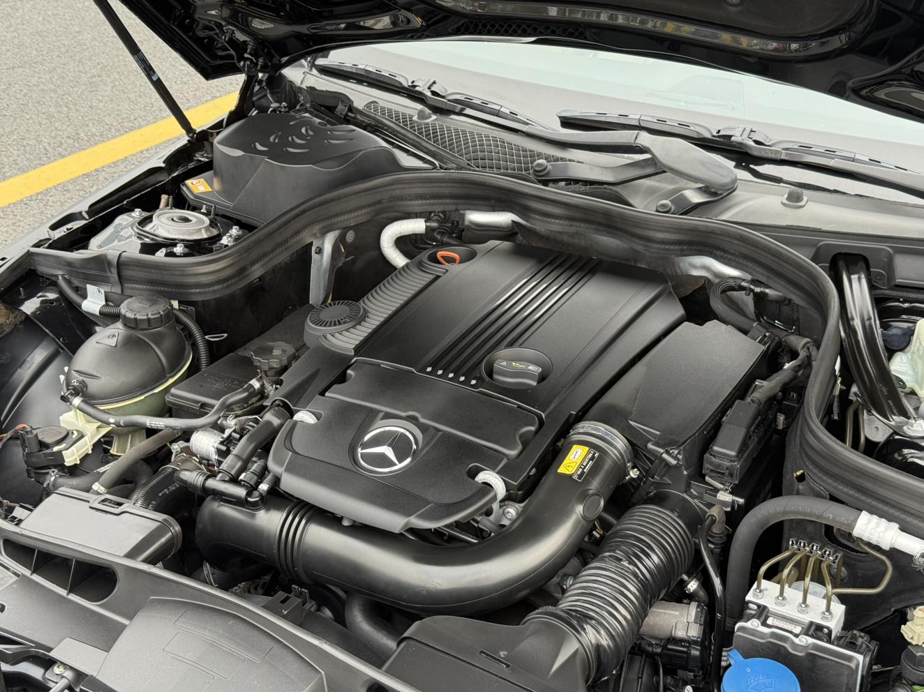 Mercedes-Benz E-Class 2014 thumb 11
