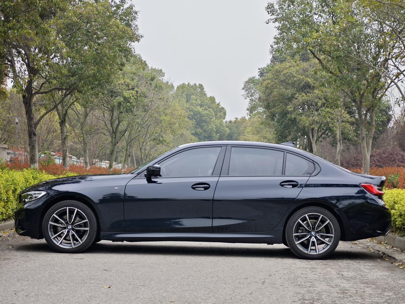 BMW 3 серии 2021 thumb 2