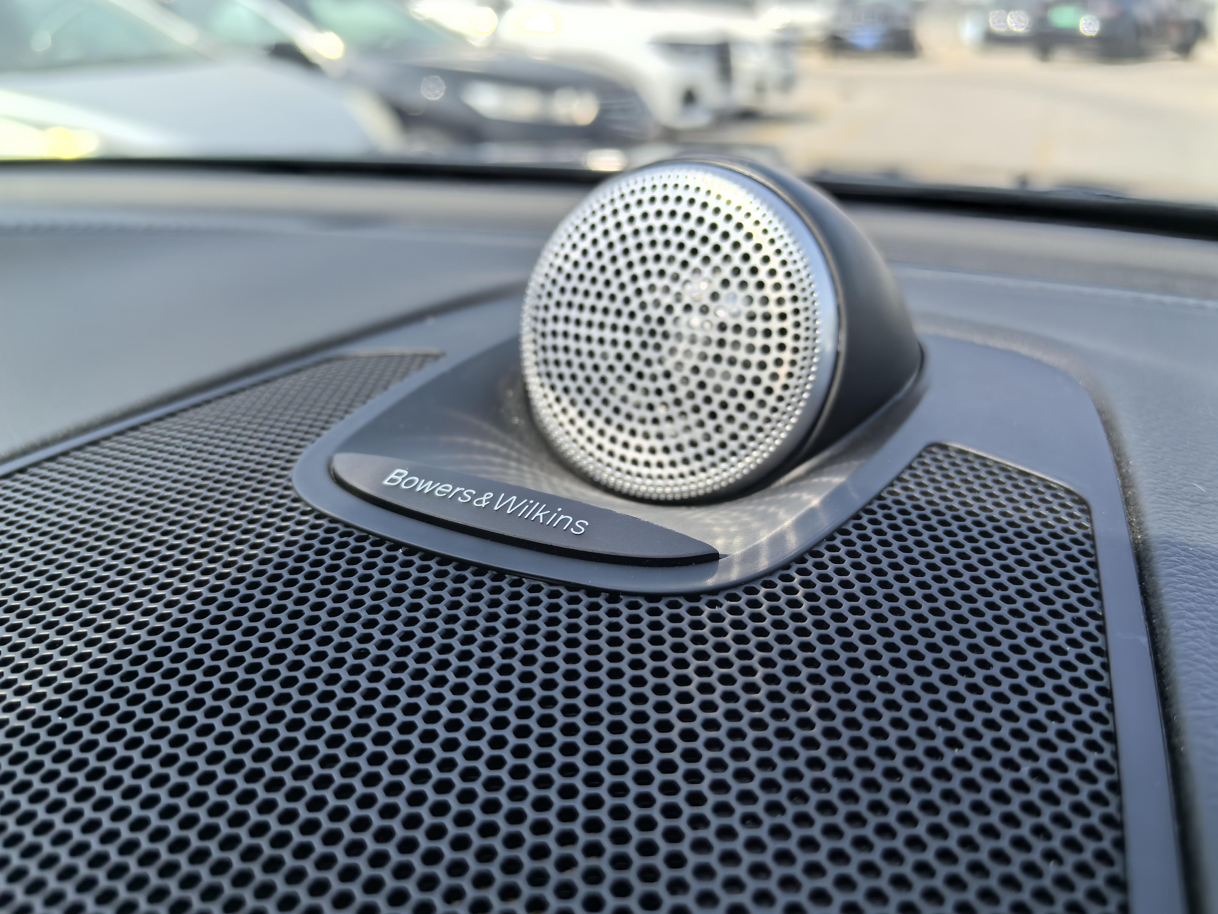 Volvo XC60 2023 thumb 11