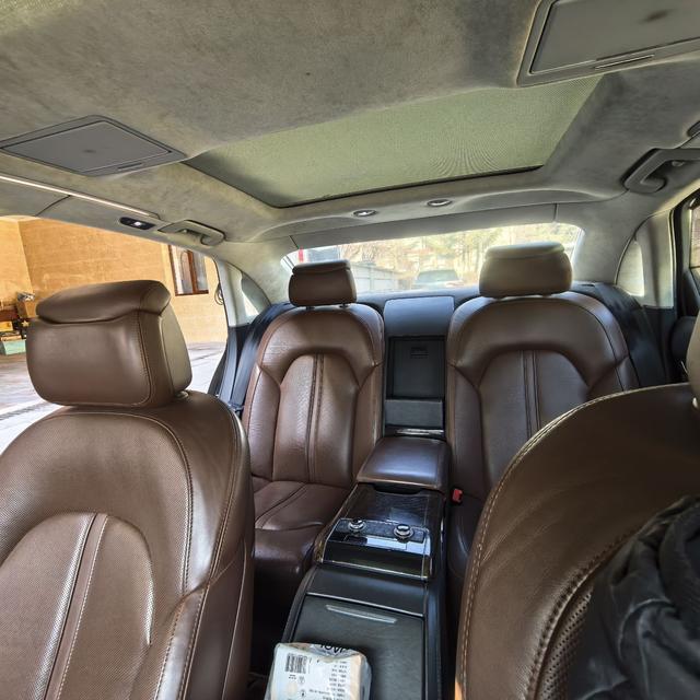 Audi A8 2012 thumb 10