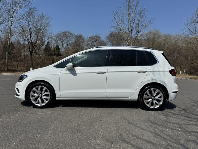 Volkswagen Golf 2019 thumb 2