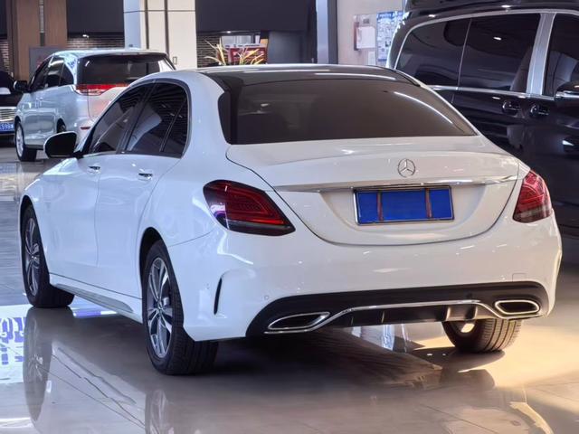 Mercedes-Benz C-Class 2021 thumb 2
