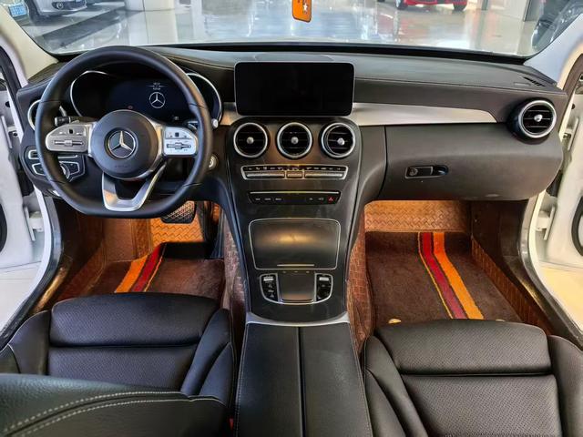 Mercedes-Benz C-Class 2021 thumb 4