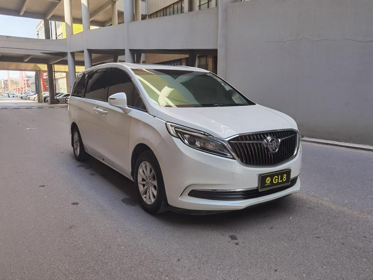 Buick GL8 2017 thumb 10