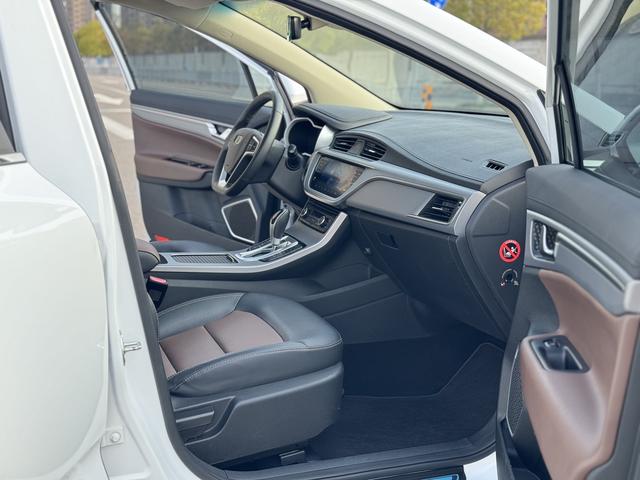 Geely GS 2018 thumb 5