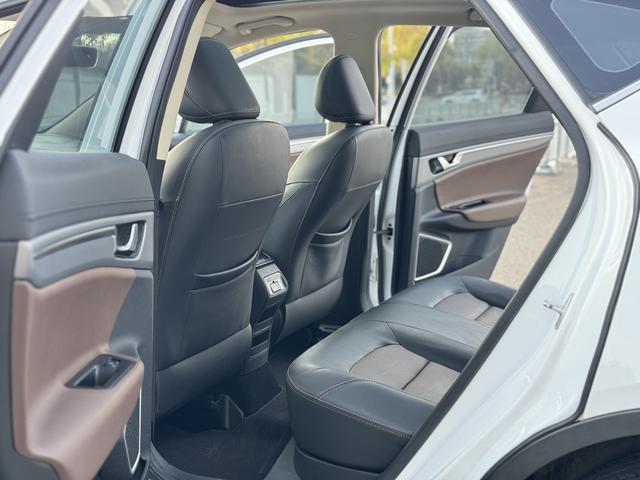 Geely GS 2018 thumb 11