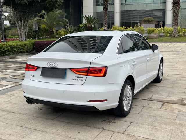 Audi A3 2016 thumb 4
