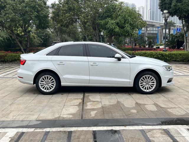 Audi A3 2016 thumb 5