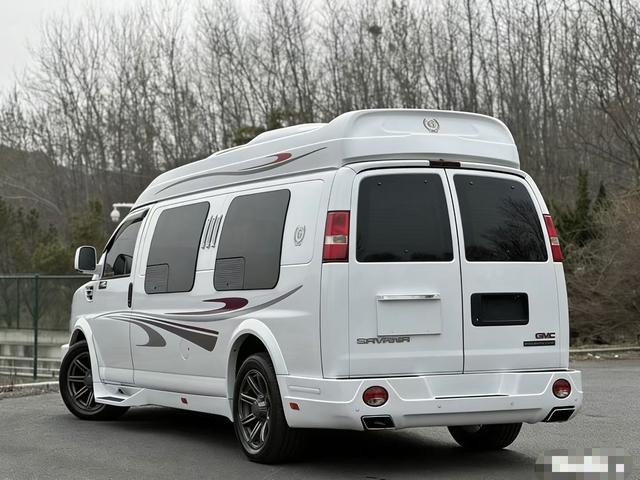 GMC Savana 2013 thumb 10