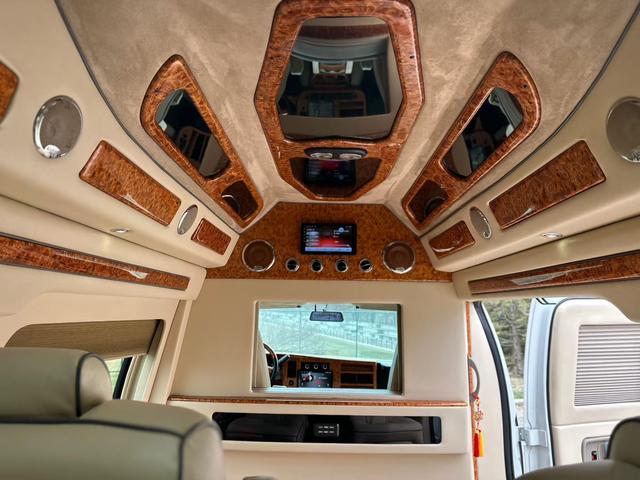 GMC Savana 2013 thumb 12