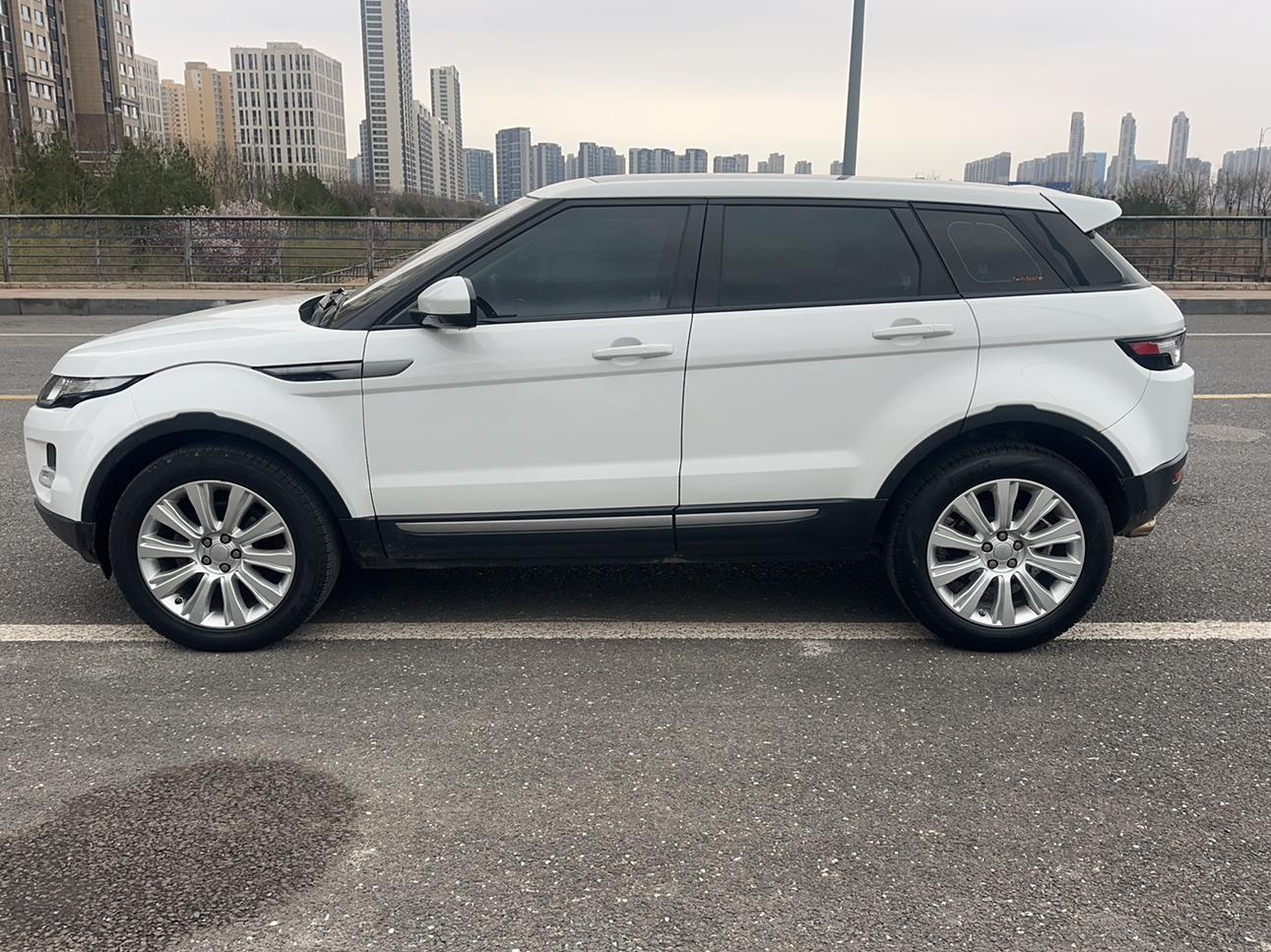 Land Rover Evoque 2015 thumb 2