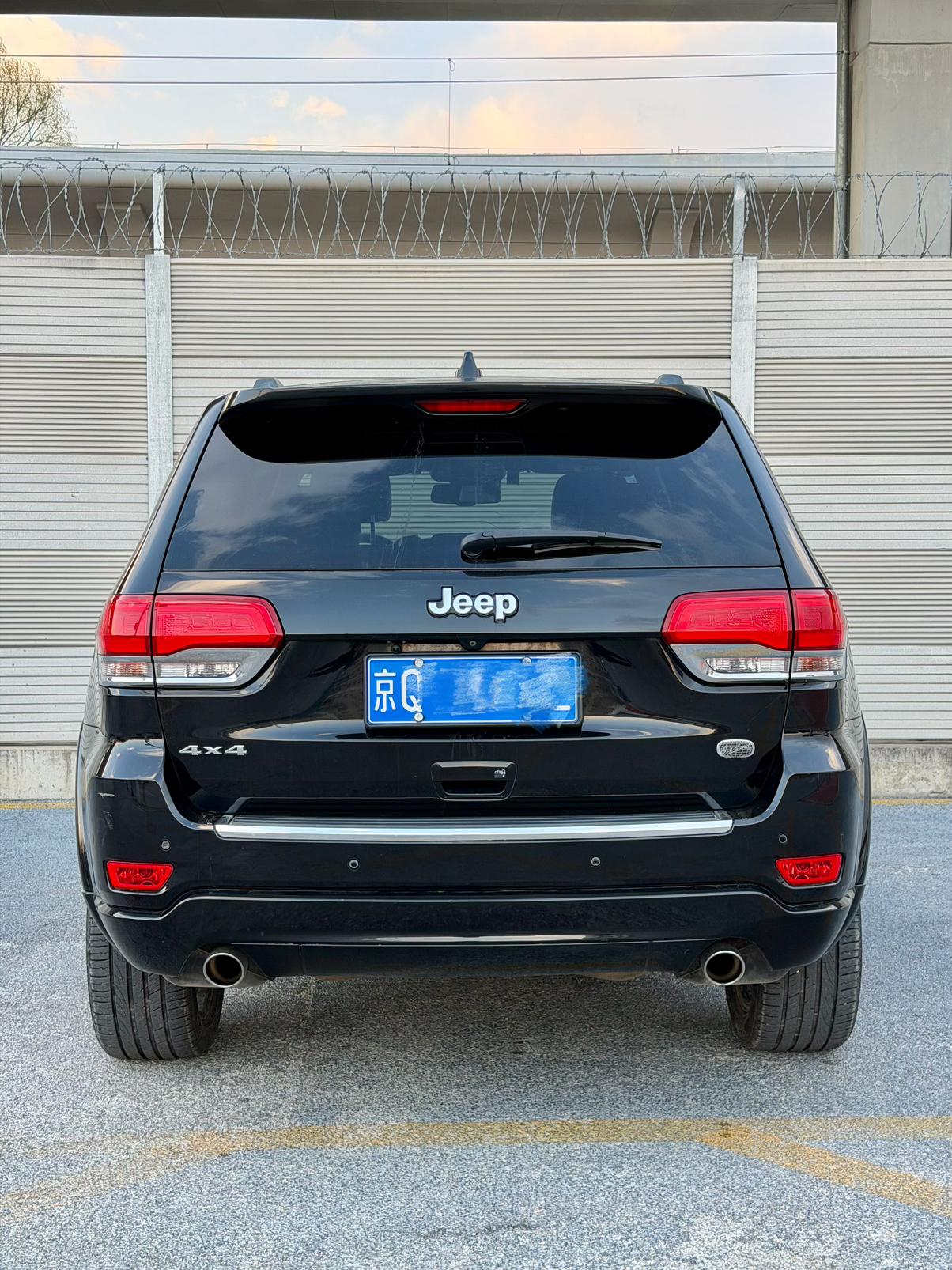 Jeep Grand Cherokee 2015 thumb 4