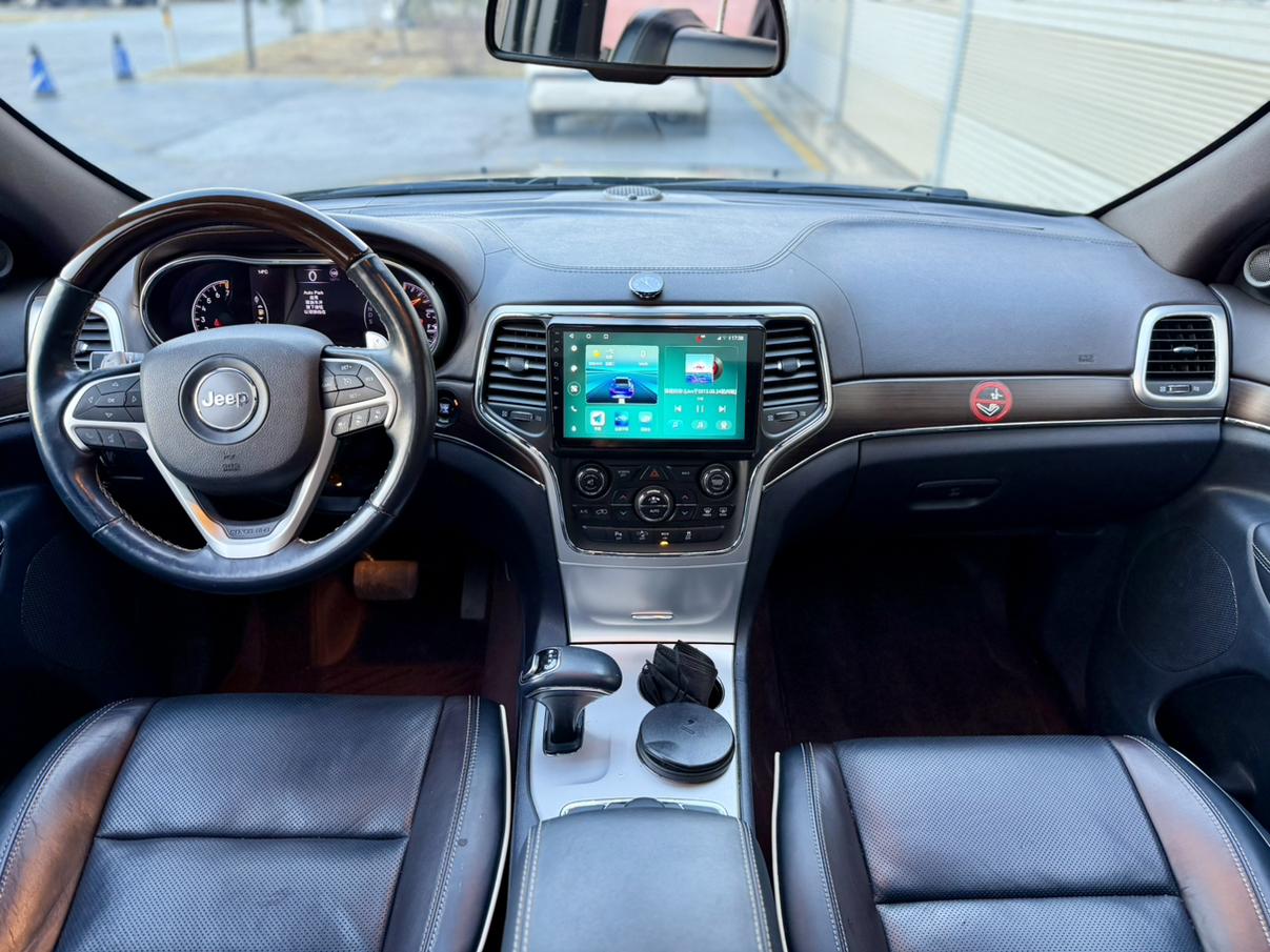 Jeep Grand Cherokee 2015 thumb 8