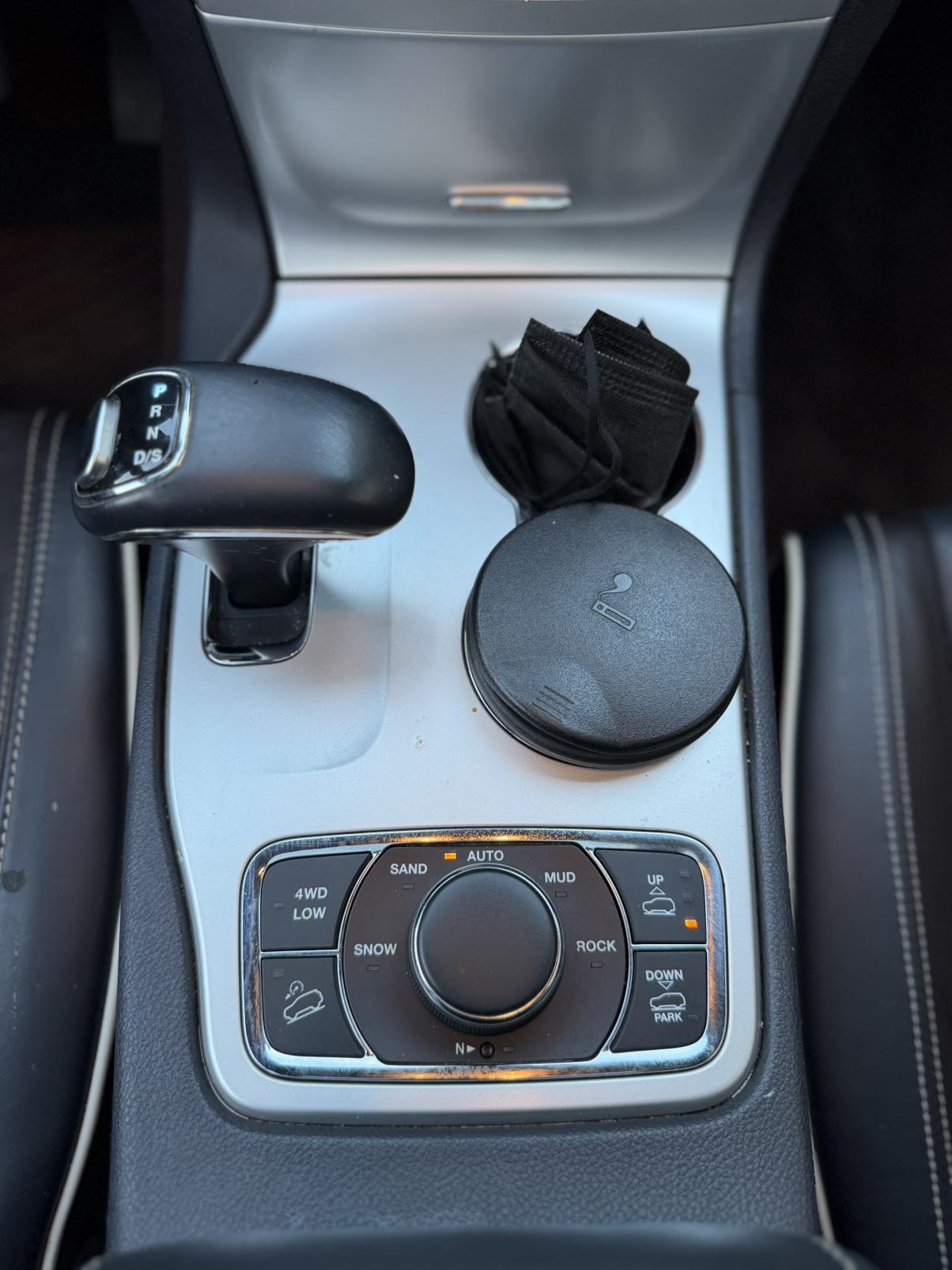 Jeep Grand Cherokee 2015 thumb 9