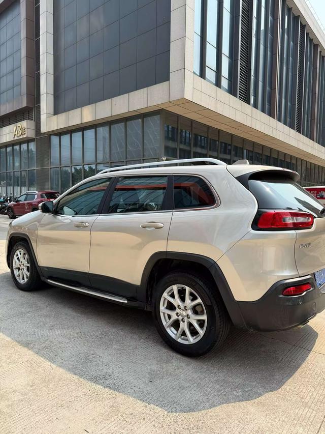 Jeep Renegade 2016 thumb 2
