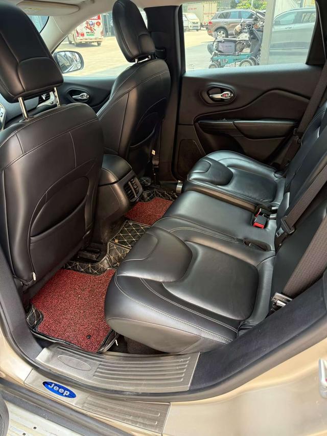 Jeep Renegade 2016 thumb 10