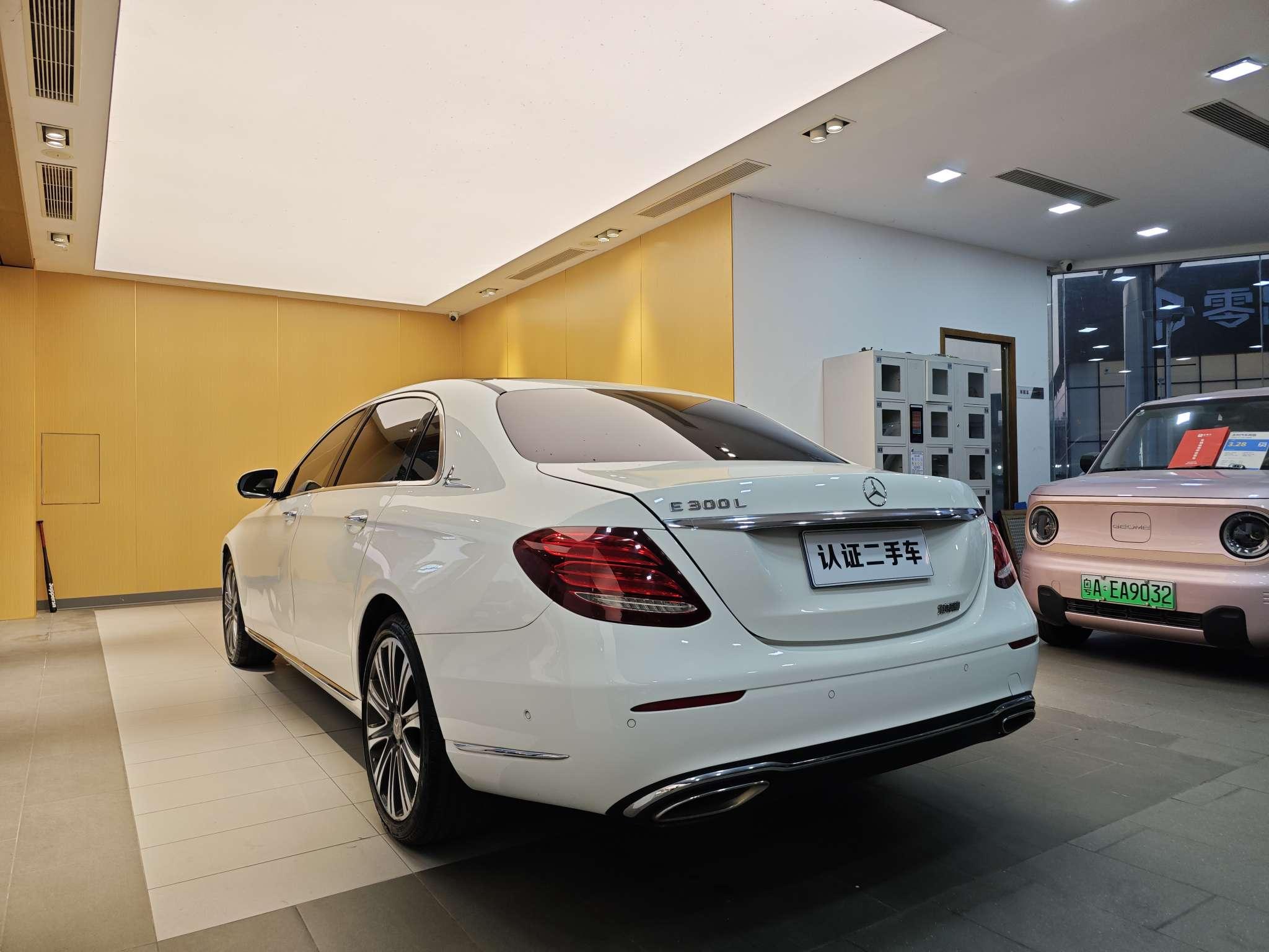 Mercedes-Benz E-Class 2016 thumb 3