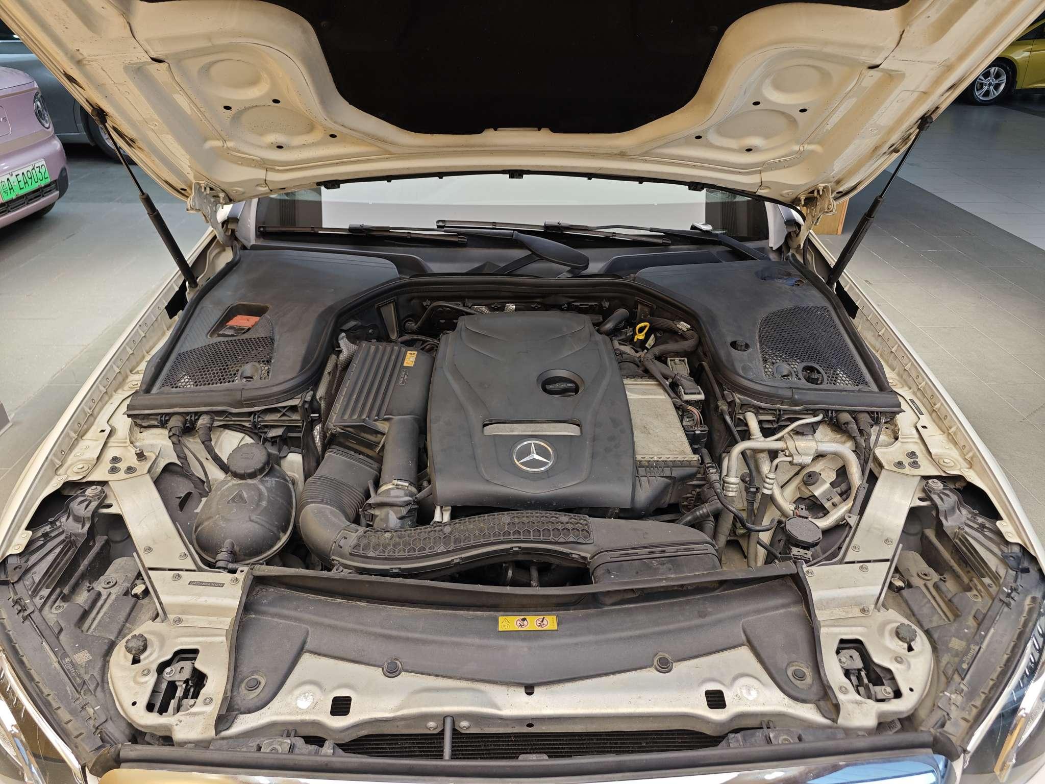 Mercedes-Benz E-Class 2016 thumb 6