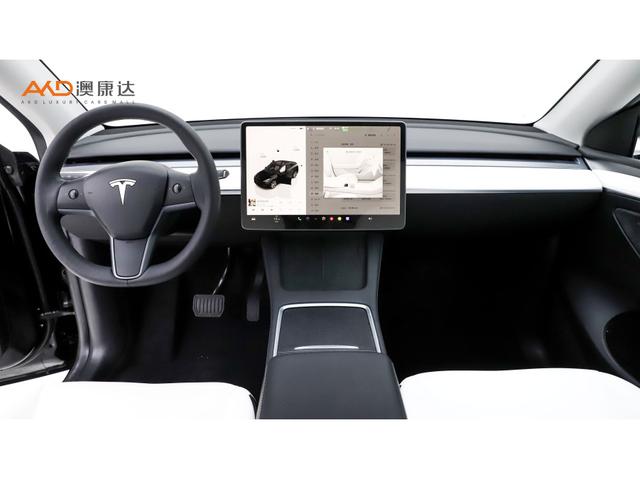 Tesla Model Y 2022 thumb 5
