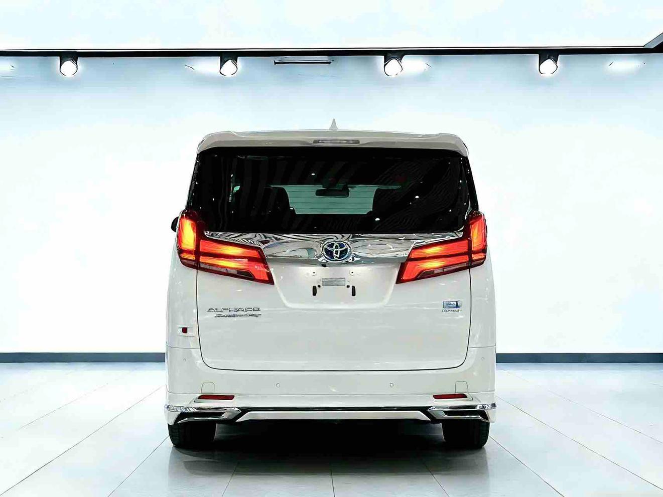 Toyota Alphard 2023 thumb 4
