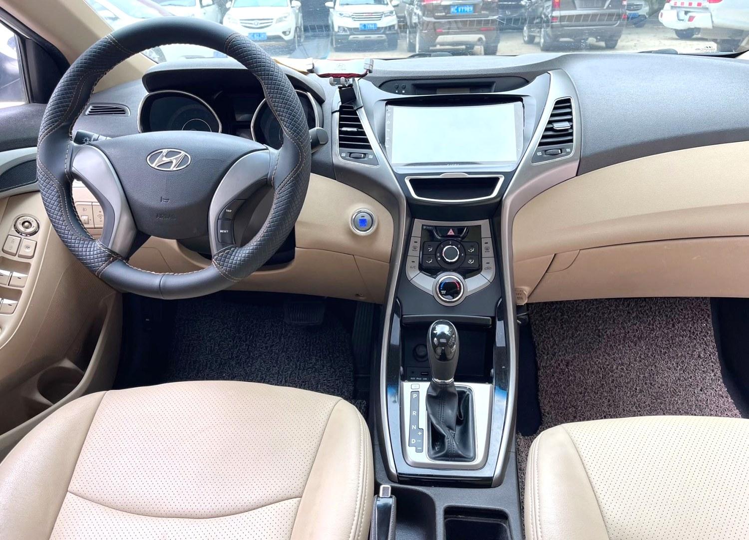 Hyundai Elantra 2013 thumb 6