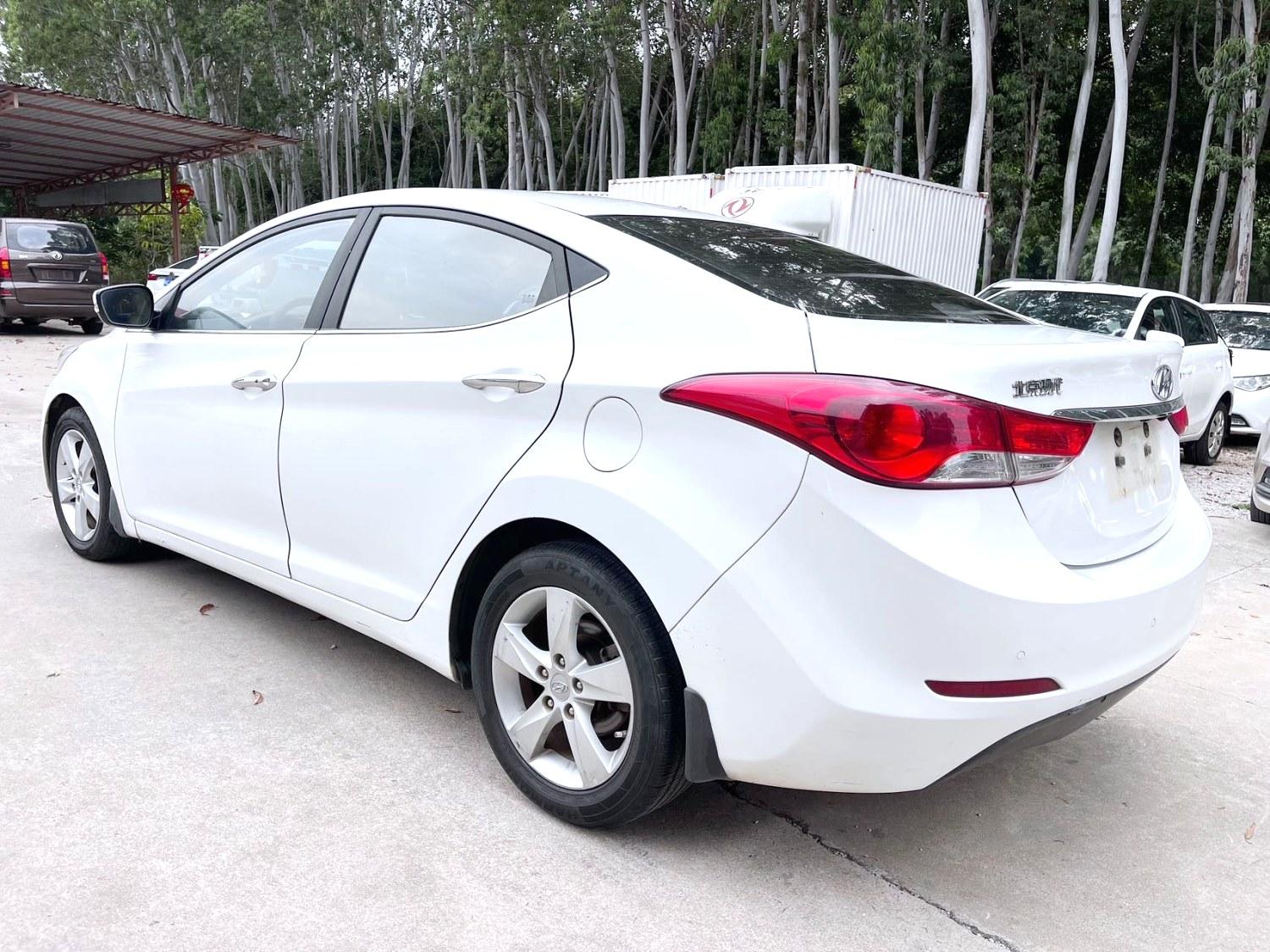 Hyundai Elantra 2013 thumb 11
