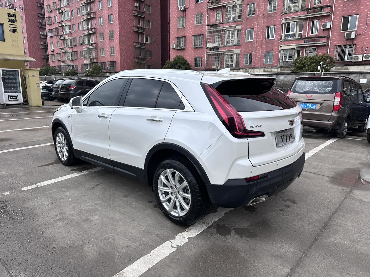 Cadillac XT4 2022 thumb 2